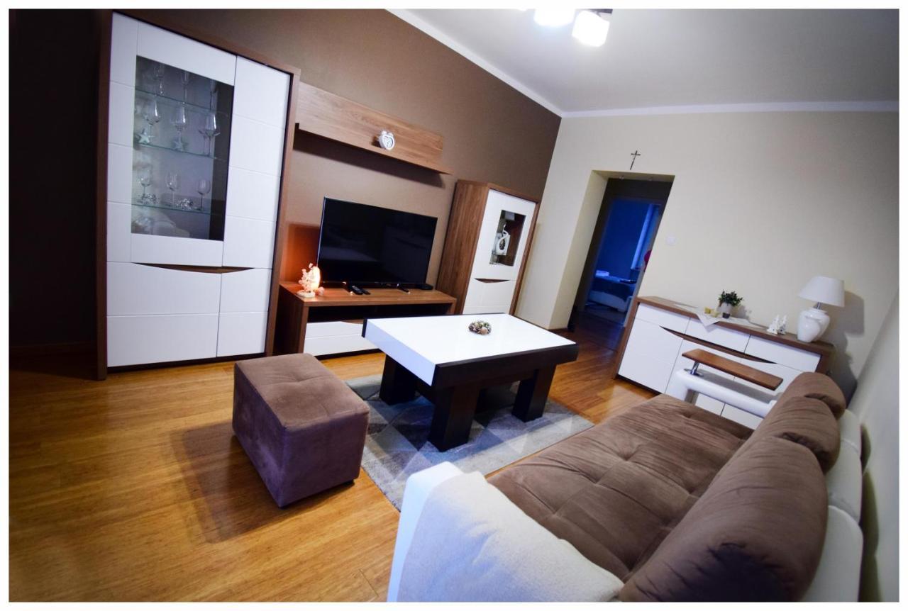 Color 24 Apartament IV Lejlighed Stalowa Wola Eksteriør billede